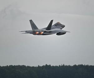 Łódzkie. Już 12 myśliwców F-22 Raptor stacjonuje w Łasku!