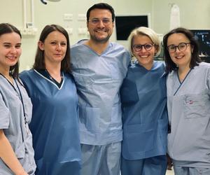 Polscy lekarze zrobili innowacyjny zabieg w ciąży. Jedno z bliźniąt było dawcą krwi