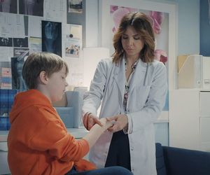 M jak miłość, odcinek 1874: Szymek (Staś Szczypiński), Aneta (Ilona Janyst)