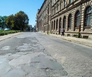 Rozpoczął się kolejny remont drogi w Śródmieściu. Sprawdź, gdzie spodziewać się utrudnień