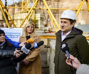 Co się dzieje na budowie parkingów wielopoziomowych w centrum miasta?