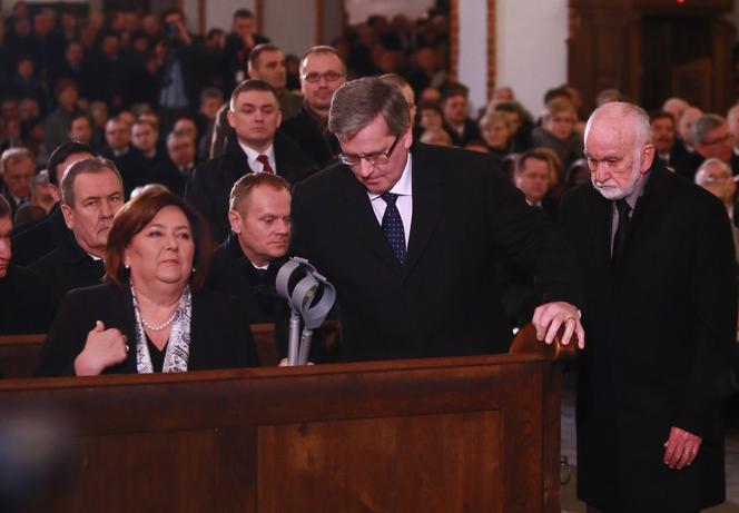 Skandal na pogrzebie Romaszewskiego? Zdjęcia z pogrzebu RELACJA