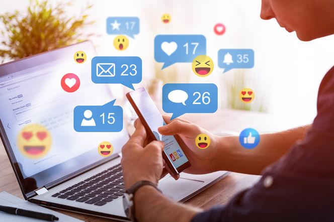 Cienie i blaski social mediów