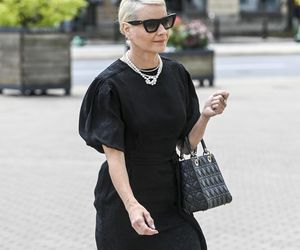 Dramat Kożuchowskiej! Szpilki zamieniła na but ortopedyczny. Co się stało?