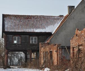 Dom podcieniowy w Mikoszewie na Żuławach, właściciele: Katarzyna i Michał Pielaszkiewiczowie