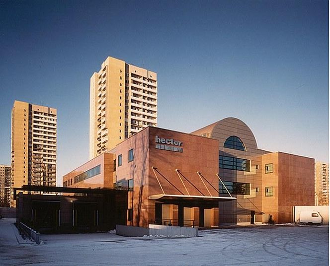 Najlepszy budynek Warszawy 1989-1995: Centrum Komputerowe – siedzibia firmy HECTOR