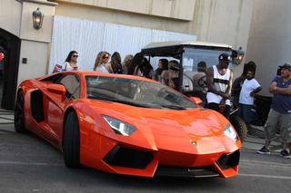 Chris Brown w Lamborghini Aventador