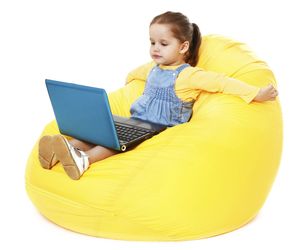 Uzależnienie dziecka od internetu i komputera - objawy i przyczyny