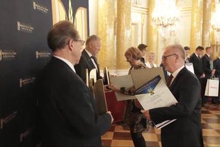 Gala na Zamku Królewskim w Warszawie. Starosta Toruński odebrał nagrodę dla budynku w Dobrzejewicach