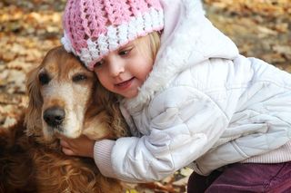 Zwierzę w domu a rozwój mowy dziecka. Ten zaskakujący związek potwierdzają badania