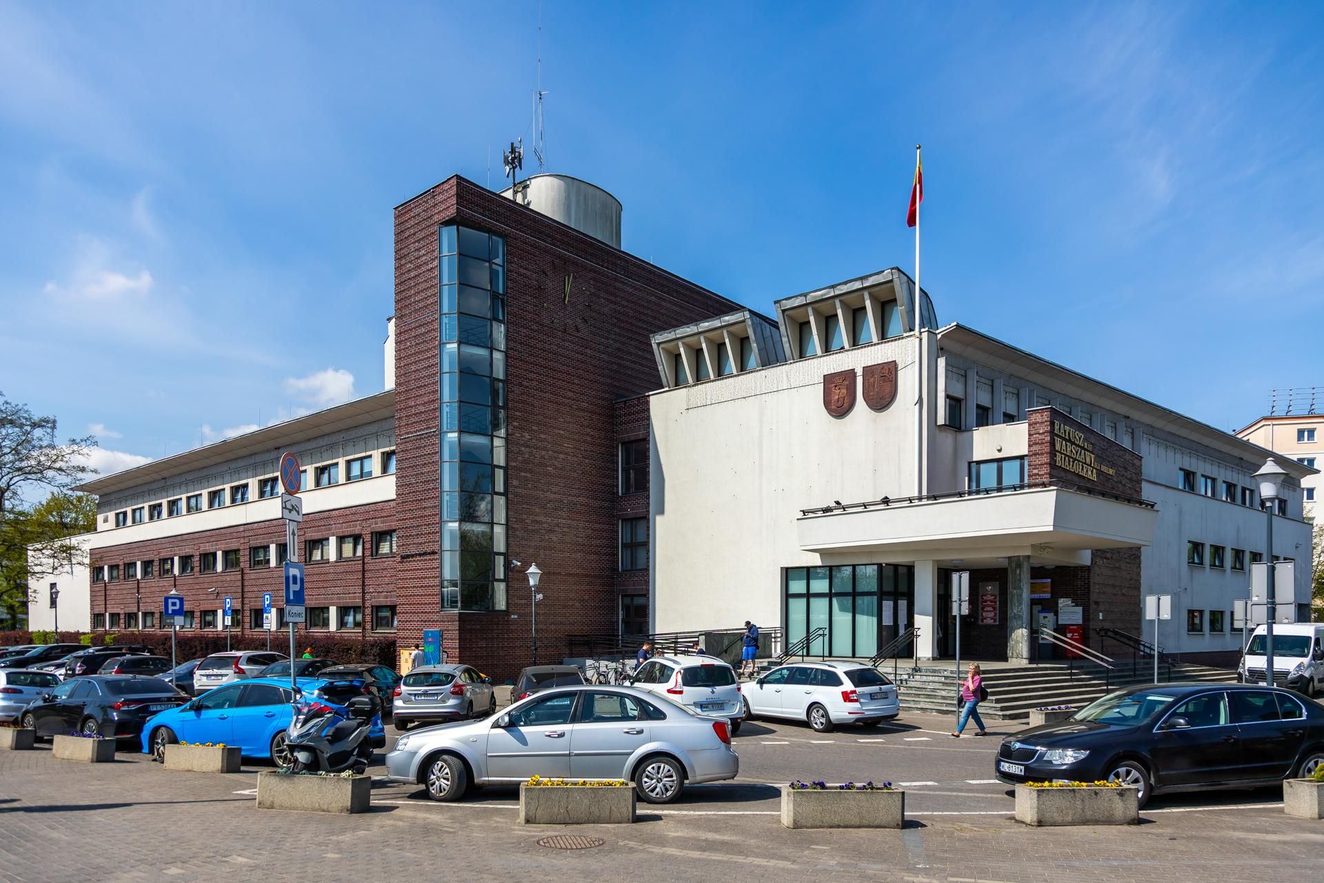 Ratusz dzielnicy Białołęka w Warszawie