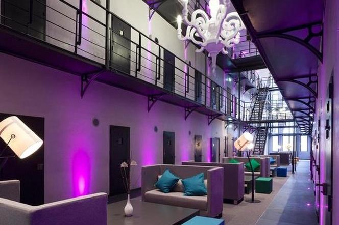 Hotel w więzieniu - Het Arresthuis, Holandia. 150 dawnych cel zmieniło się w 40 apartamentów. Fot. www.hetarresthuis.nl hetarresthuis.nl hetarresthuis.n