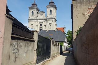 Duże zmiany na małej ulicy Wąskiej w Lesznie