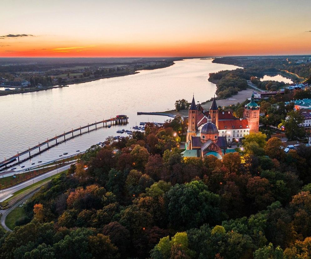 Panorama Płocka - widok na Wzgórze Tumskie, Stare Miasto i rzekę Wisłę