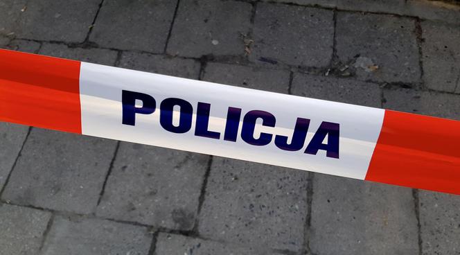 Tragiczny finał kłótni. Mężczyzna uderzył głową w krawężnik. Nie żyje!