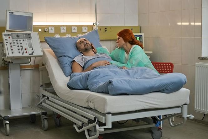 Pierwsza miłość, odcinek 3574. Stach (Piotr Miazga), Malwina (Agnieszka Wielgosz)