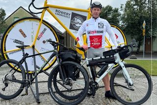Rowerem przez całą Polskę. 3 tysiące kilometrów, aby pomóc chorym dzieciom