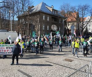 Górnicy protestowali pod ministerstwem przemysłu w Katowicach przeciwko likwidacji KWK Bielszowice