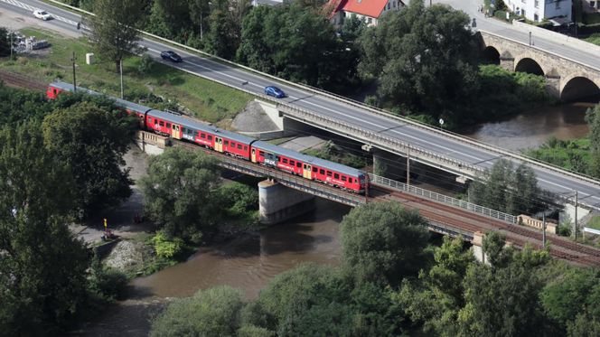 Obryw Skalny w Bardzie. Tutaj widoki zapierają dech w piersiach 