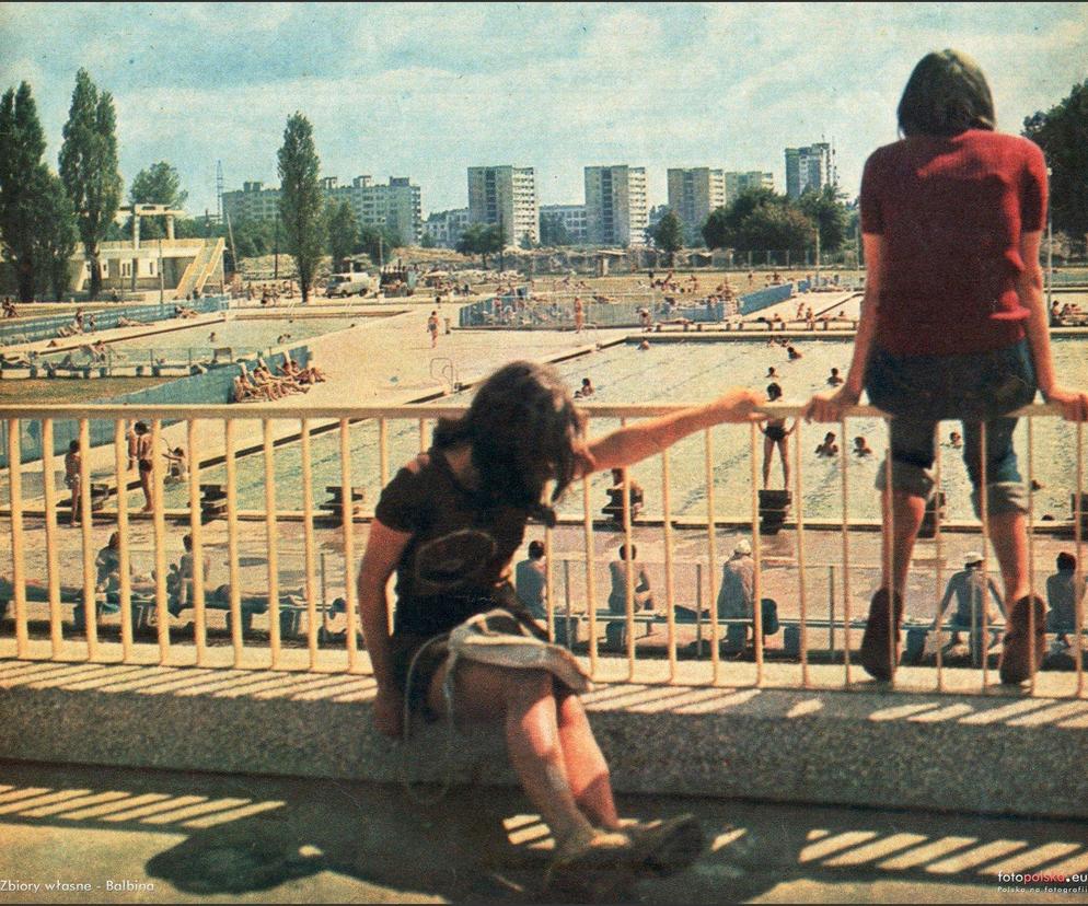 1973 , Nowo otwarte kąpielisko KS Skry przy ul. Wawelskiej na Ochocie,