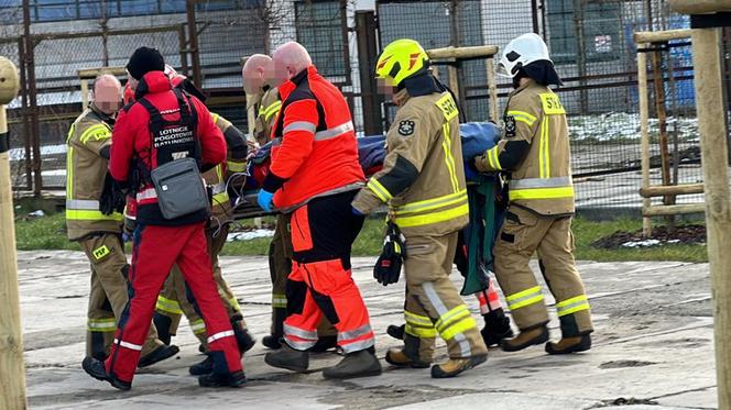 Tragedia w Błoniu. 15-latka wpadła pod ciężarówkę. Lądował śmigłowiec LPR