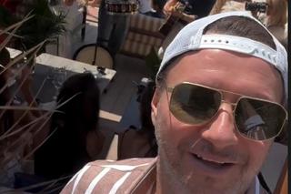 Trzeci dzień imprezy polskiego miliardera. Majdan w krótkich spodenkach, gwiazdy z nosami w telefonach