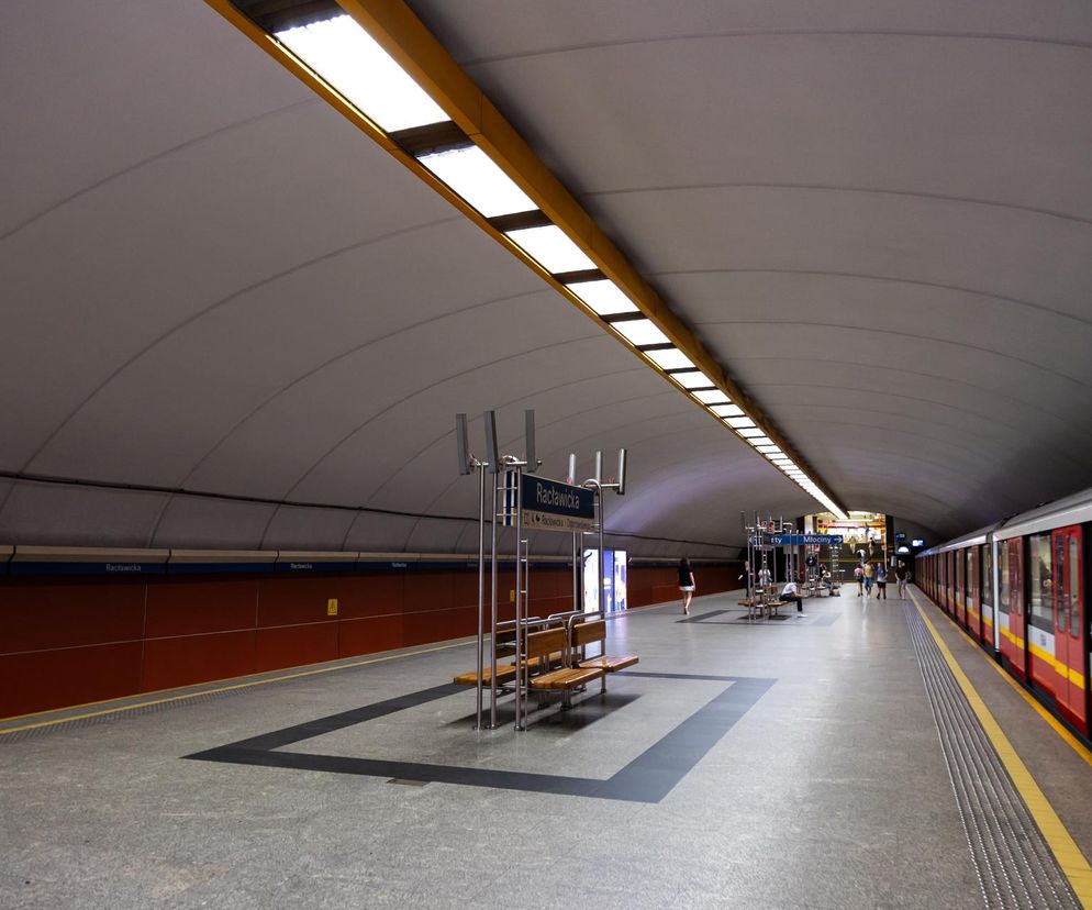 I linia metra w Warszawie – stacja M1 Racławicka