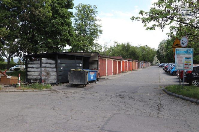 Podpalacze z Gliwic w rękach policji. Ich celem były wiaty śmietnikowe i kontenery