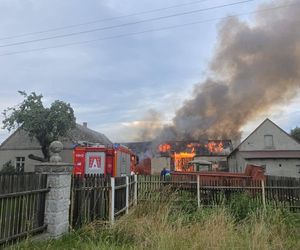 Duże straty po pożarze stodoły w Krzepielowie niedaleko Sławy [ZDJĘCIA]