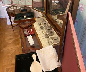 Pałac w Rogalinie zachwyca turystów. Znajduje się 20 kilometrów od Poznania 