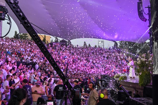Festiwal Weselnych Przebojów Polsatu. Marcelina Zawadzka jak młoda, Ela Romanowska z wielkim rozcięciem, a Miszczak kwitnie!