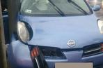 Wypadek na ul. Hlonda – nissan uderzył w słup sygnalizacji świetlnej