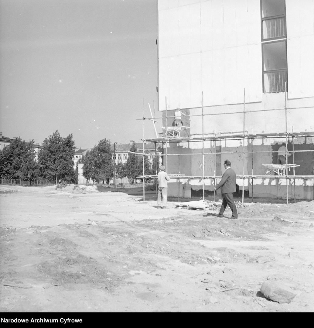 Osiedle Za Żelazną Bramą w Warszawie - stare zdjęcia. Jak wyglądało dawniej, w PRL-u?