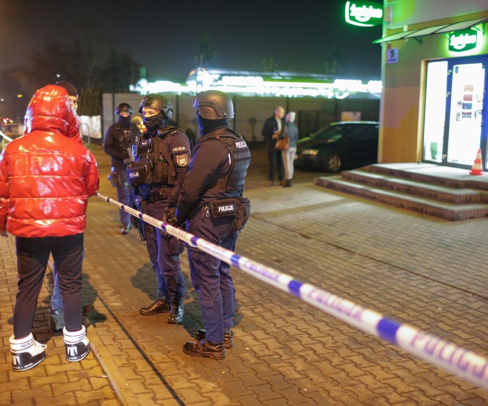 Sochaczew: Zadał żonie 20 ciosów nożem. Był już martwy
