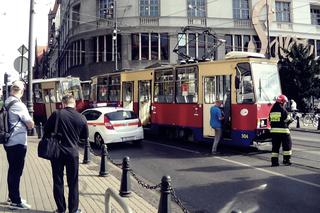 Zderzenie dwóch tramwajów w centrum Bydgoszczy! [ZDJĘCIA]