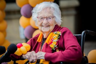 Siostra Jean, najstarsza kapelanka koszykarzy w USA, skończyła 106 lat