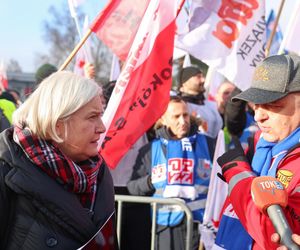 Konwencja PO w Gliwicach 7.12.2024. Wszyscy czekają na Rafała Trzaskowskiego