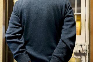 Załatwiał potrzeby fizjologiczne gdzie popadnie! Robił to w domu swojej siostry i szwagra pod Puckiem! 