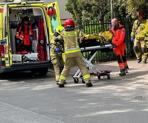 Dramat rodzinny w Piastowie? Córka zaatakowała swoją mamę. Nieoficjalnie: ugodziła ją nożem