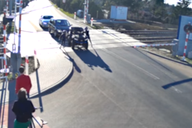 Ku przestrodze. PKP publikuje nagranie z przejazdu kolejowego w Lesznie 