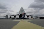 Ogromny ANTONOV An-124 Rusłan wylądował na lotnisku w Jasionce [ZDJĘCIA]