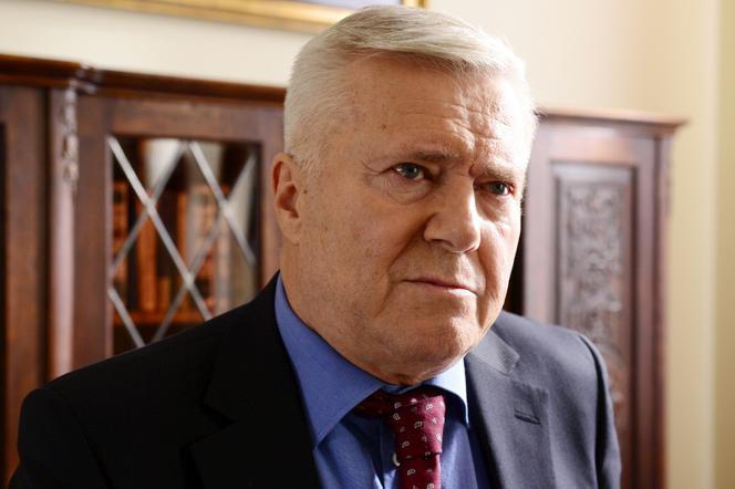 Komisarz Alex 7 sezon odc. 81 (odc. 3). Szklarski (Włodzimierz Matuszak)