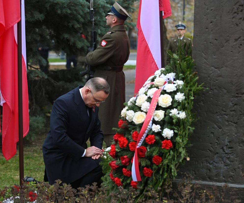 Prezydent złożył wieńce przed pomnikiem