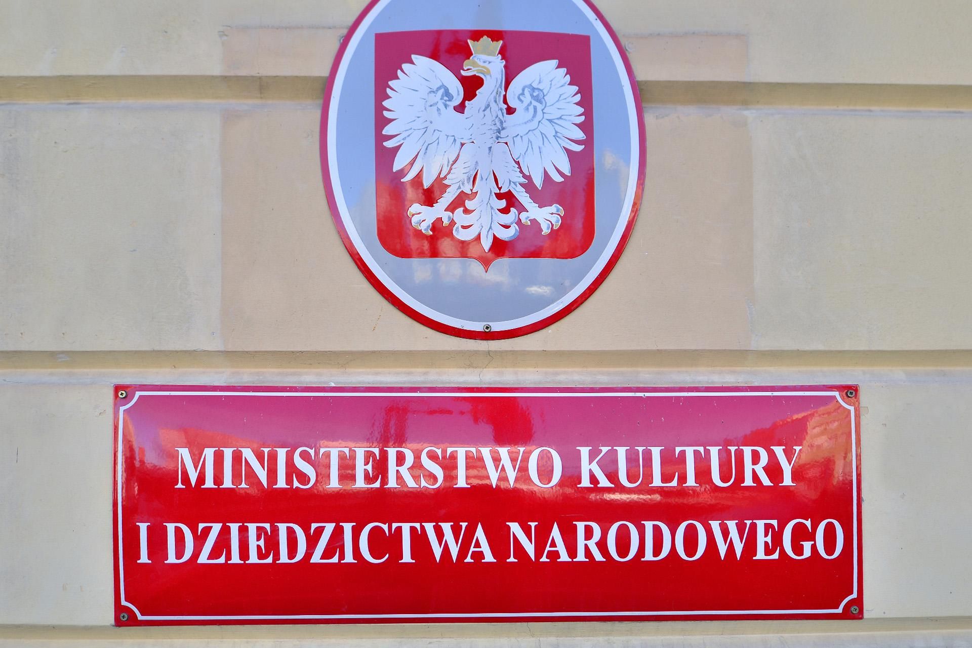 Polskie i ukraińskie ministerstwa reagują ws. incydentu na grobie żołnierzy UPA. Ośw…