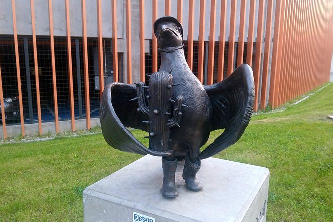 Rzeźby "Marianów" w Kołobrzegu