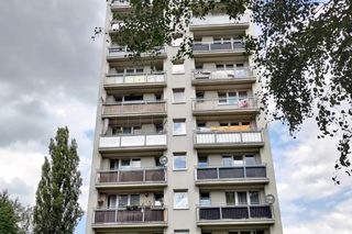 Brutalnie zakatował swoja matkę