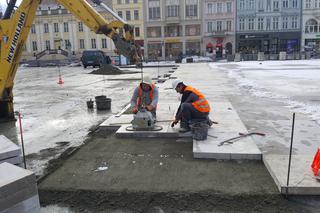 Stary Rynek w Bydgoszczy pięknieje w oczach. Zaglądamy na plac budowy! [ZDJĘCIA]