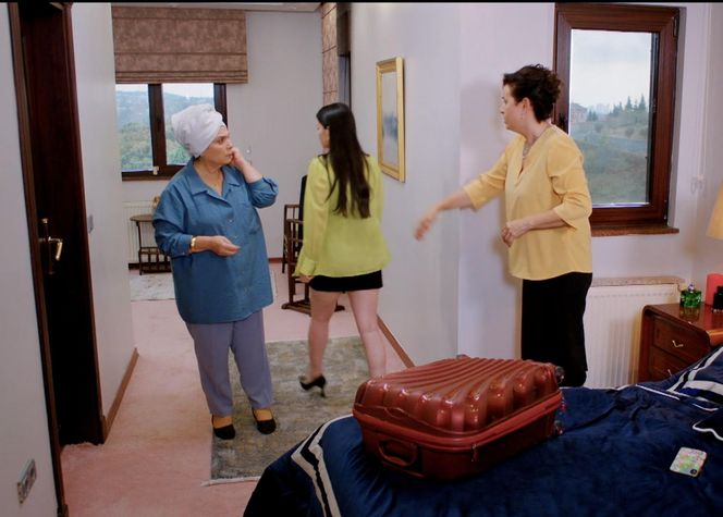 Miłość i nadzieja, odcinek 278. Naciye, Bahar, Cavidan