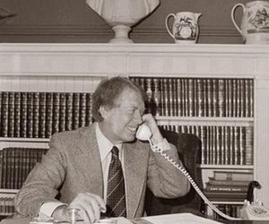 Ugoszczą Nawrockiego jak królową Elżbietę