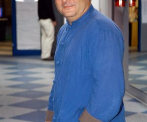 Robert Makłowicz kończy 62 lata. Mało kto wie, że na własnym ślubie nic nie rozumiał. Ujawniamy tajemnice słynnego kucharza